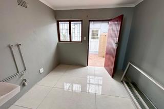3 Bedroom Property for Sale in Bloubergrant Western Cape
